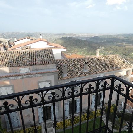 Holiday House Apartment Santa Severina Bagian luar foto