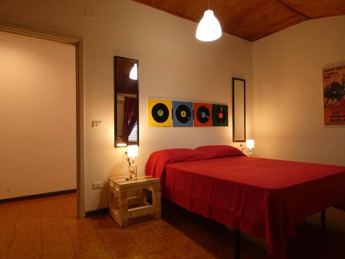 Holiday House Apartment Santa Severina Bagian luar foto
